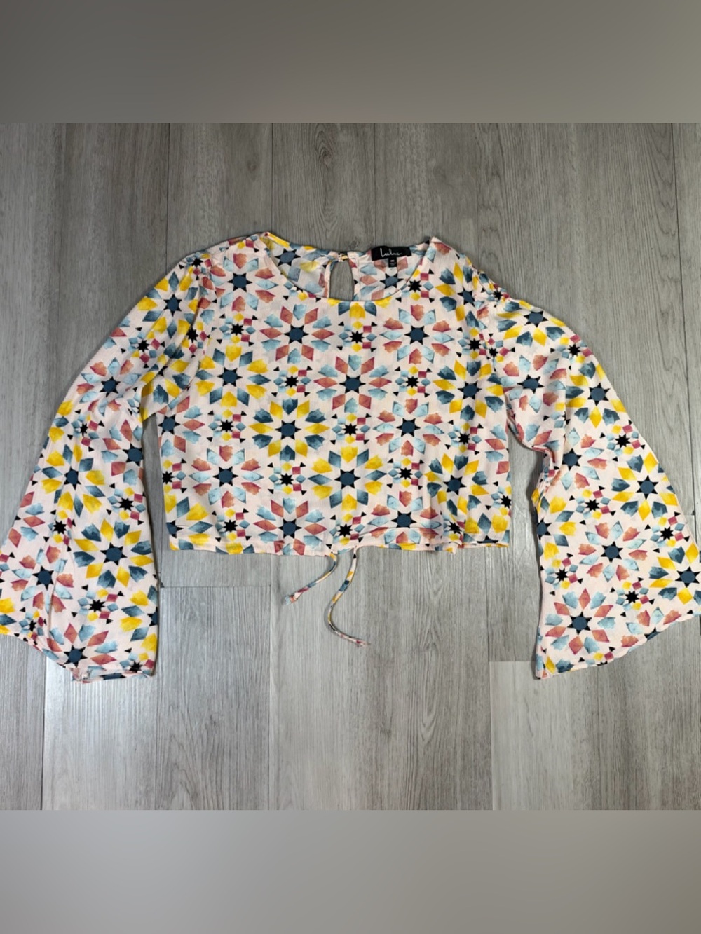 Lulus Women’s Lovell Blush Pink Geometric Bell sleeve blouse Multicolor M
